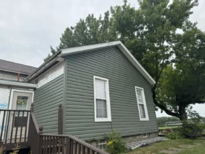 New siding installed on a home in Elyria, Ohio by 4K Roofing and Restoration